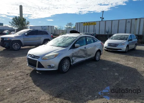 2012 Ford Focus Sel z USA, uszkodzony, nr VIN 1FAHP3H20CL224304